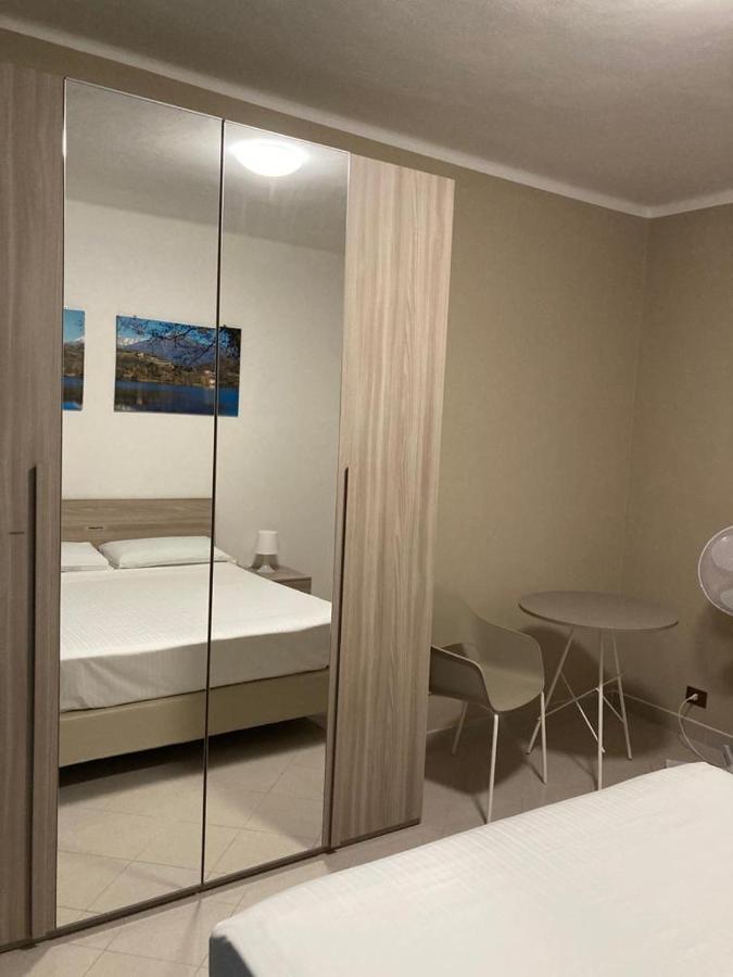 Apartment "Borgo Olivetti" 이브레아 외부 사진